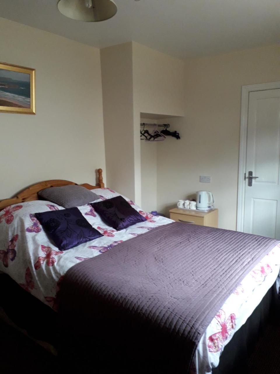 Causeway Tavern Bed & Breakfast Bushmills Dış mekan fotoğraf