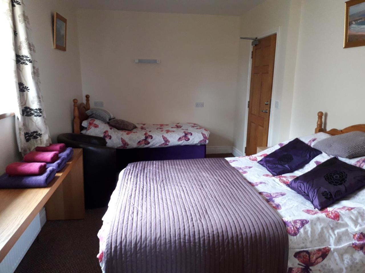 Causeway Tavern Bed & Breakfast Bushmills Dış mekan fotoğraf